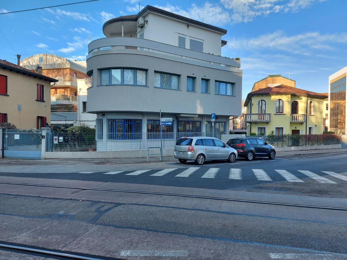 Hotel Marconi House à Mestre Extérieur photo